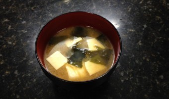 Misso shiru com tofu (sopa de soja)