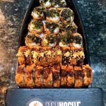 Barca com hot roll do Sushi Nogue