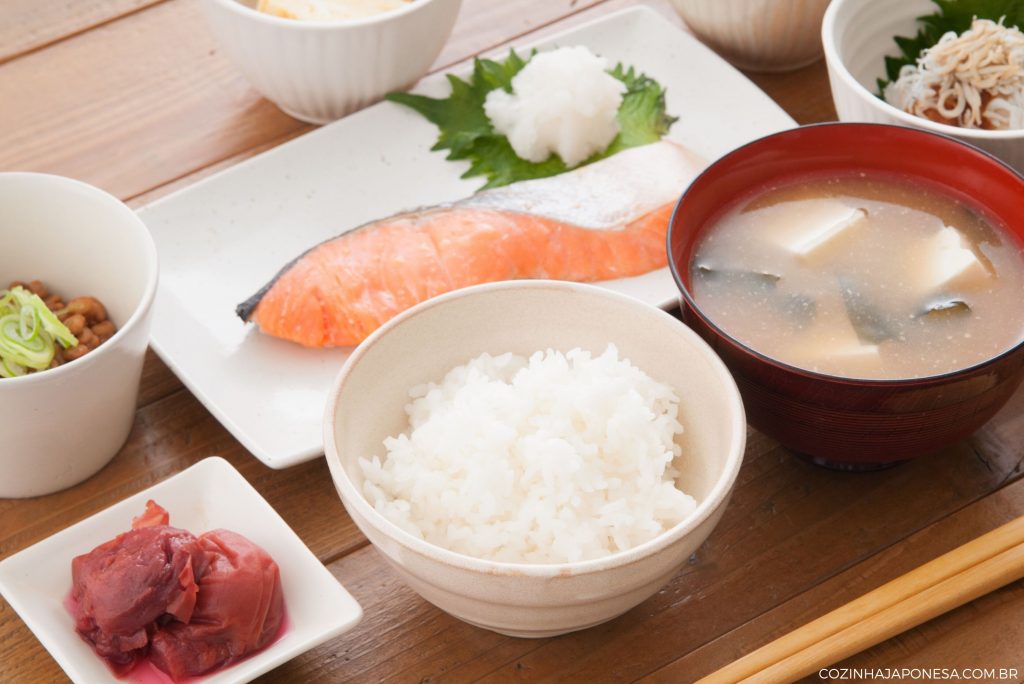 A comida japonesa vai muito além do sushi e sashimi