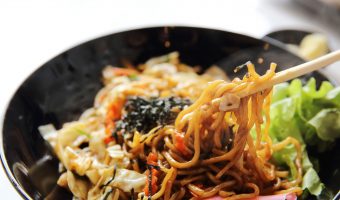 Yakisoba: uma comida japonesa de origem chinesa