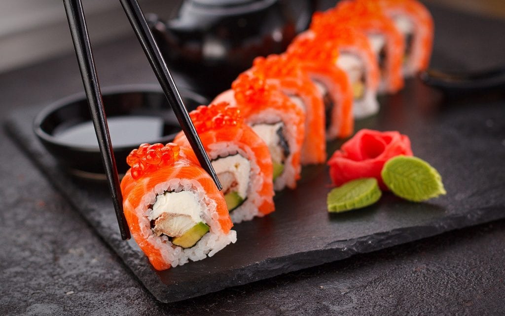 Sushi, uma das comidas japonesas preferidas pelos brasileiros